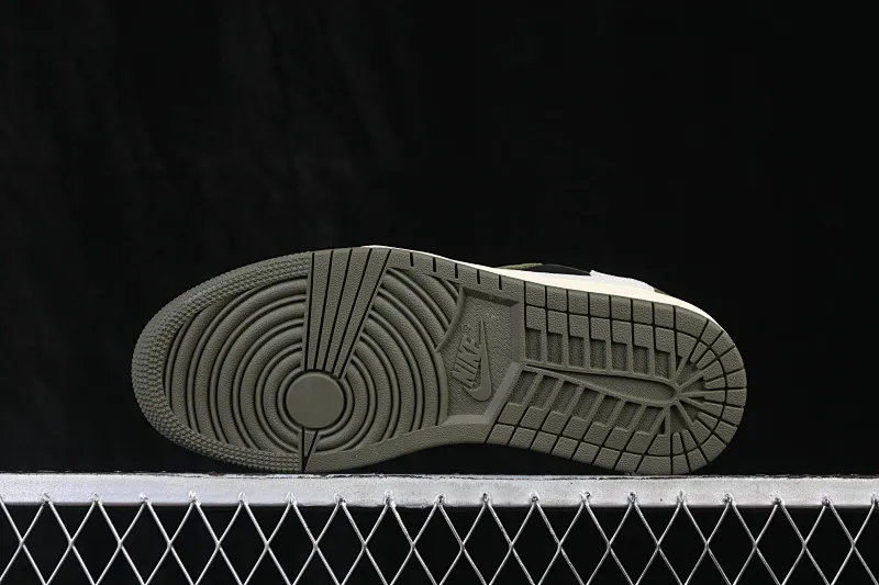 All categories Air Jordan Jordan series basketball shoes Air Jordan 1 Low ZG version Travis Scott x Air Jordan 1 Low OG AJ1 Joe 1 undercut low top full head layer DM7866-002
